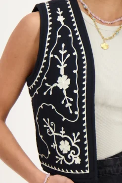 My Jewellery Veste Sans Manches En Mousseline Noire Avec Broderie Clearance